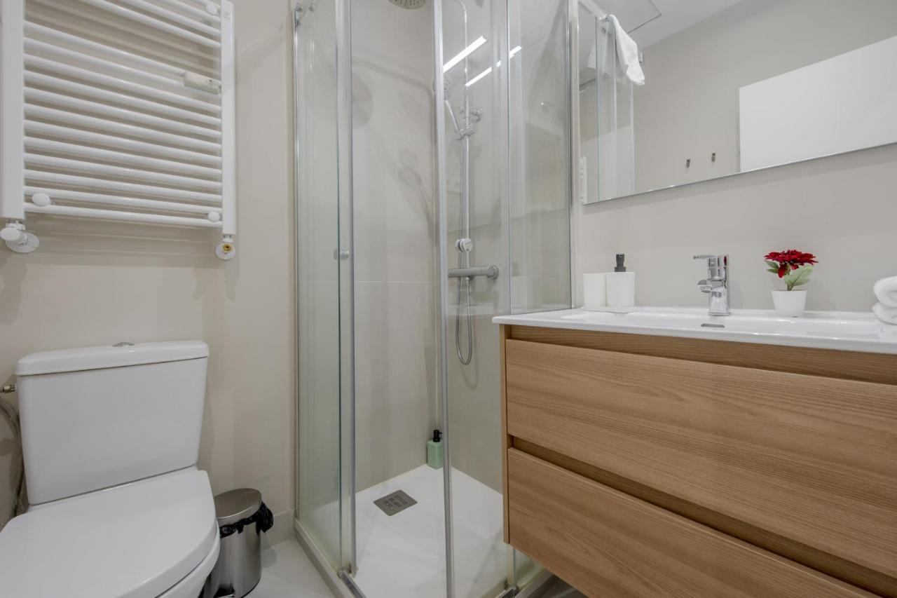 مدريد Acogedor Apt 3 Habitaciones Y Terraza En El Centro المظهر الخارجي الصورة